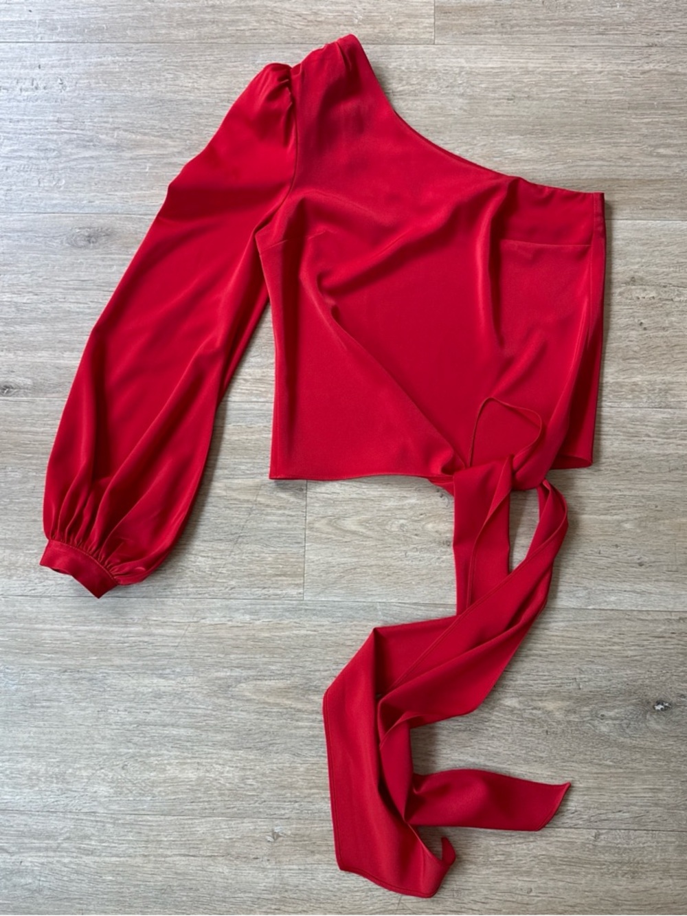 Lovers + Friends Scarlet Red One-Shoulder Blouse With Tie XS